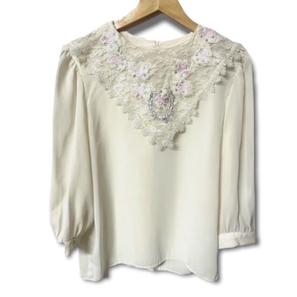 Vintage Tops - Vintage romantic embellished lace neckline #95C